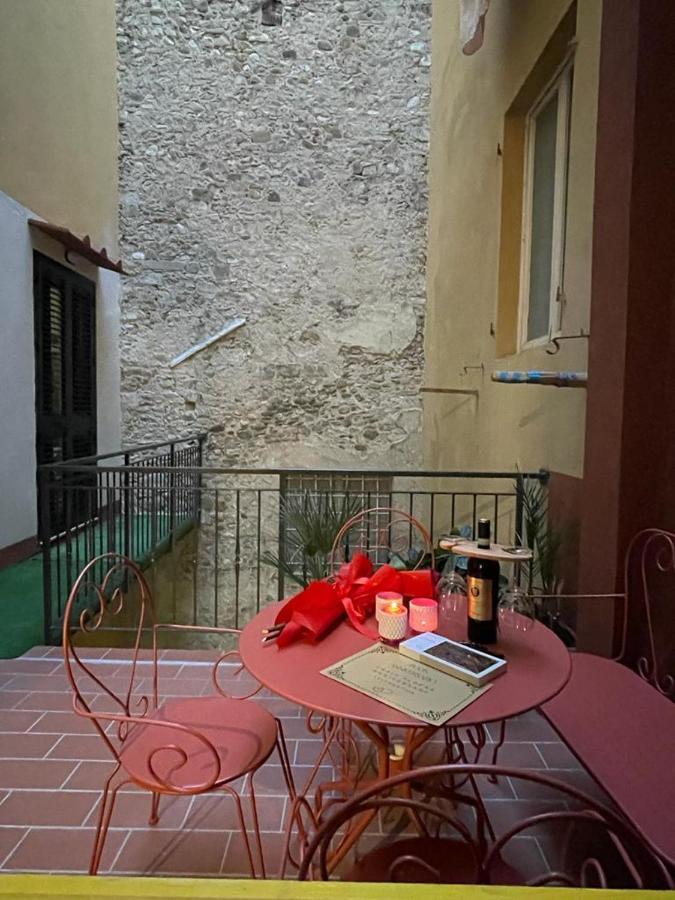 Suite Stylish & Cozy Apartment In The Heart Of Firenze Esterno foto