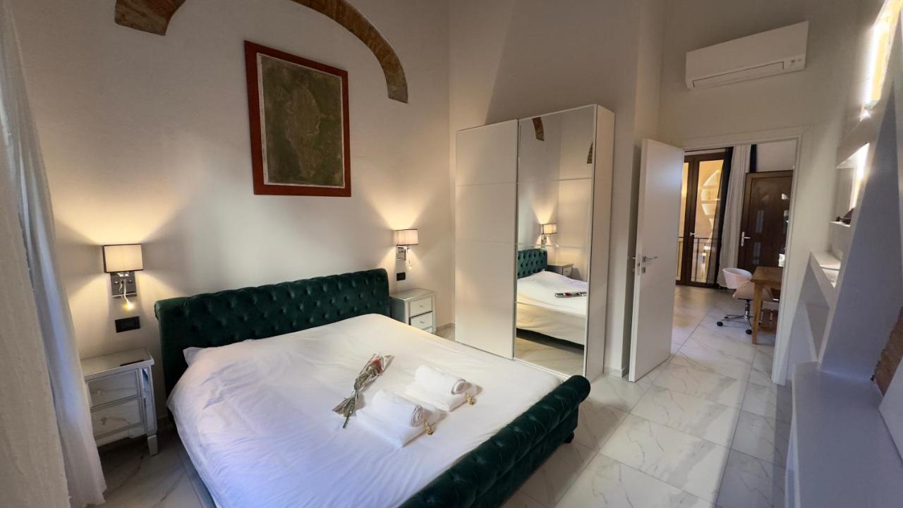 Suite Stylish & Cozy Apartment In The Heart Of Firenze Esterno foto