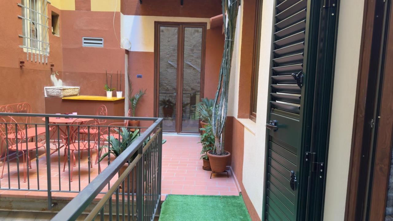 Suite Stylish & Cozy Apartment In The Heart Of Firenze Esterno foto