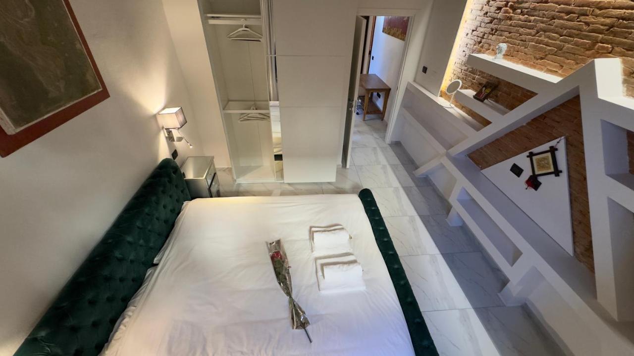Suite Stylish & Cozy Apartment In The Heart Of Firenze Esterno foto