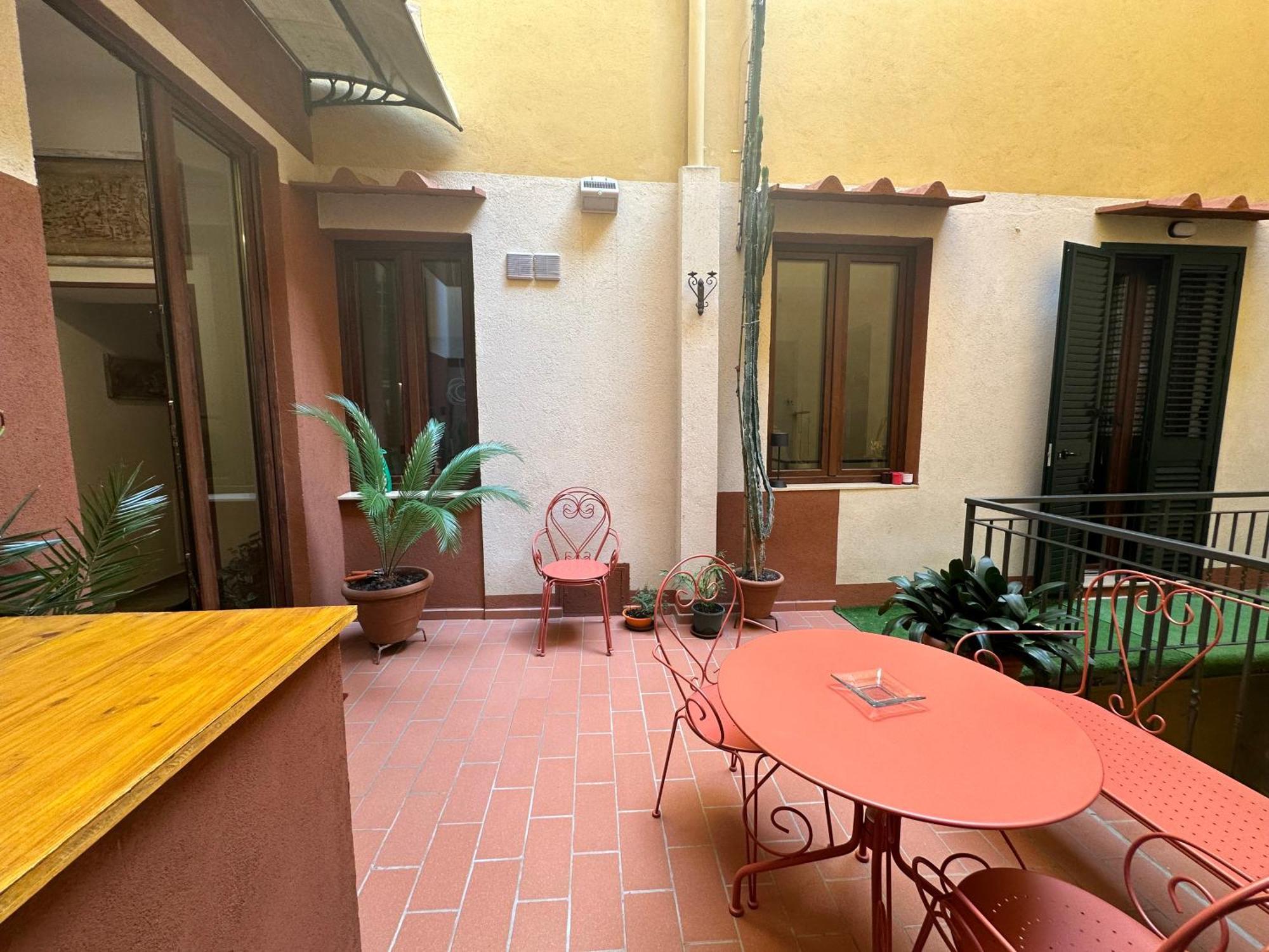 Suite Stylish & Cozy Apartment In The Heart Of Firenze Esterno foto